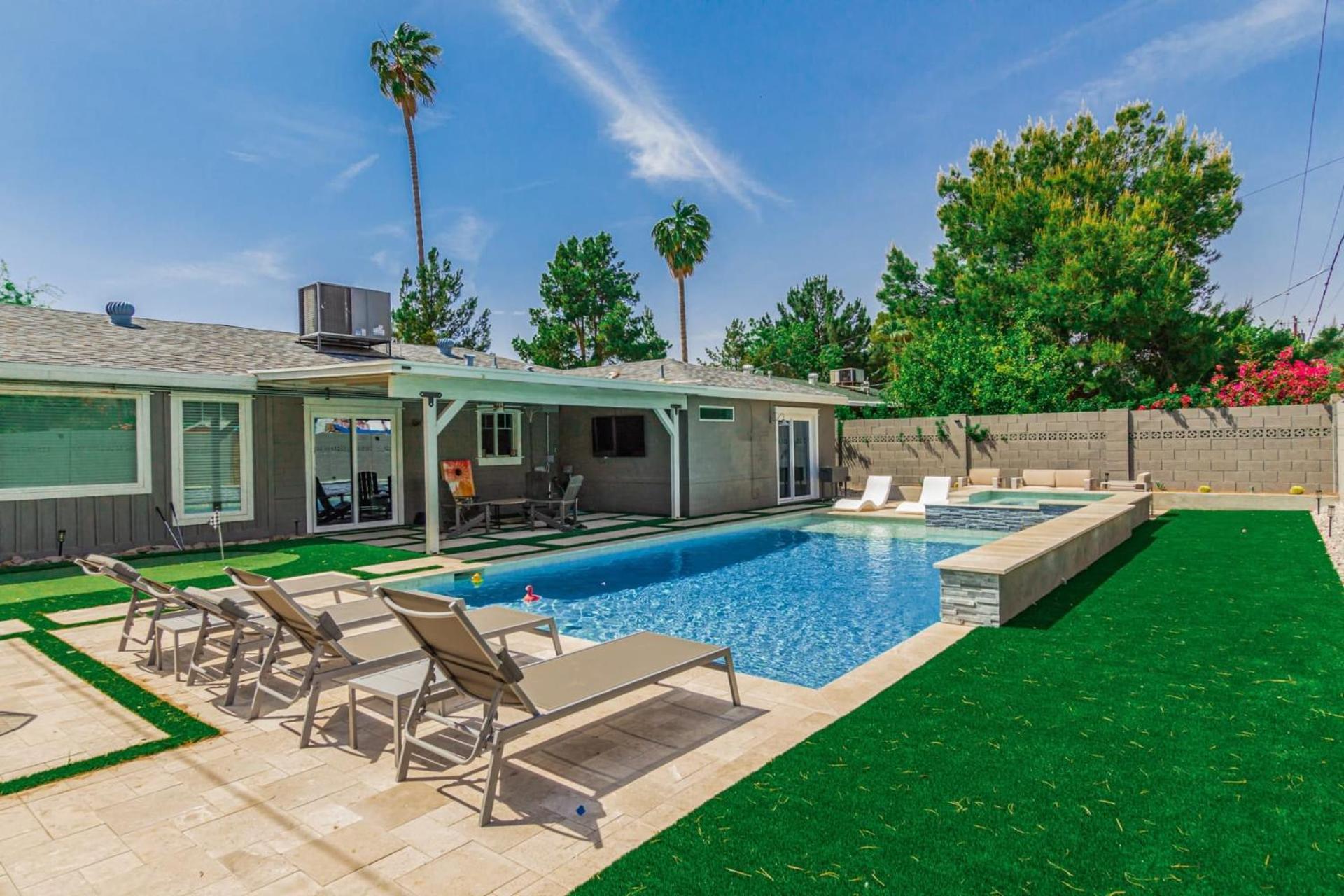 Sunsets On 11th By Avantstay Resort-style Pool Hot Tub Game Holiday home